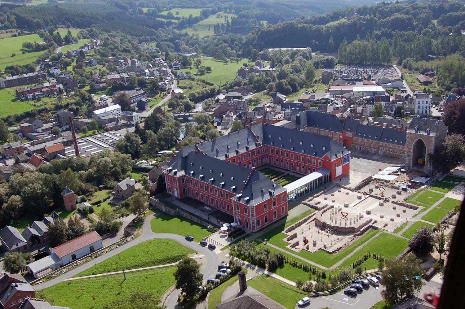 Abbaye de Stavelot vue du ciel
